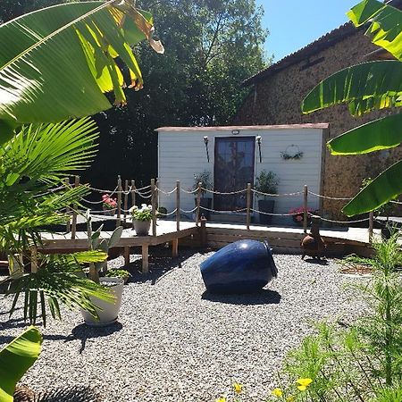 La Maison Ronde Acomodação com café da manhã Saint-Quentin-sur-Charente Exterior foto