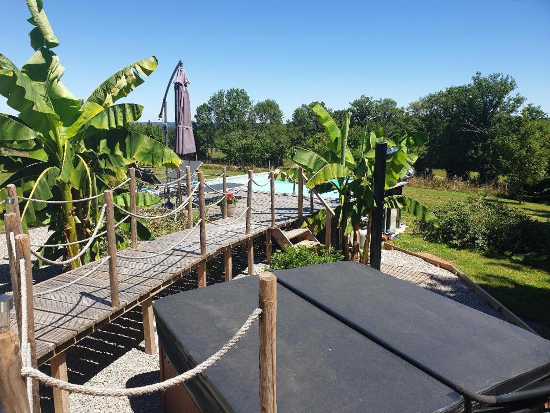 La Maison Ronde Acomodação com café da manhã Saint-Quentin-sur-Charente Exterior foto